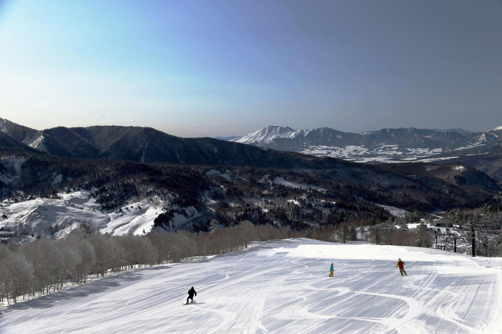 Manza Kogen Hotel Tsumagoi Extérieur photo